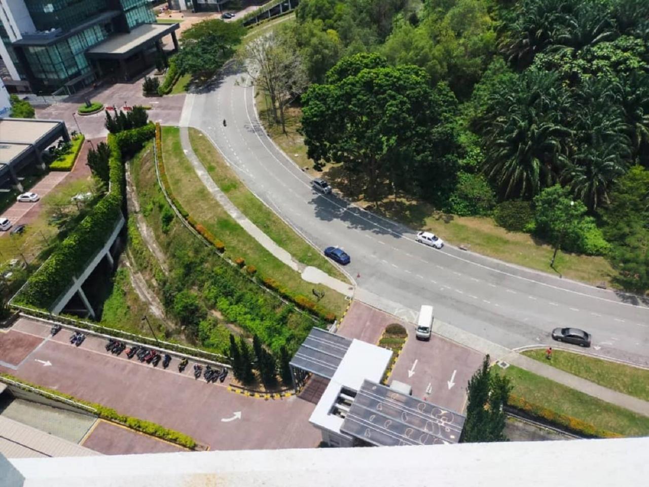 Shaftesbury Residences Cyberjaya Studio Suites Free Parking المظهر الخارجي الصورة